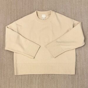 Crewneck sweater